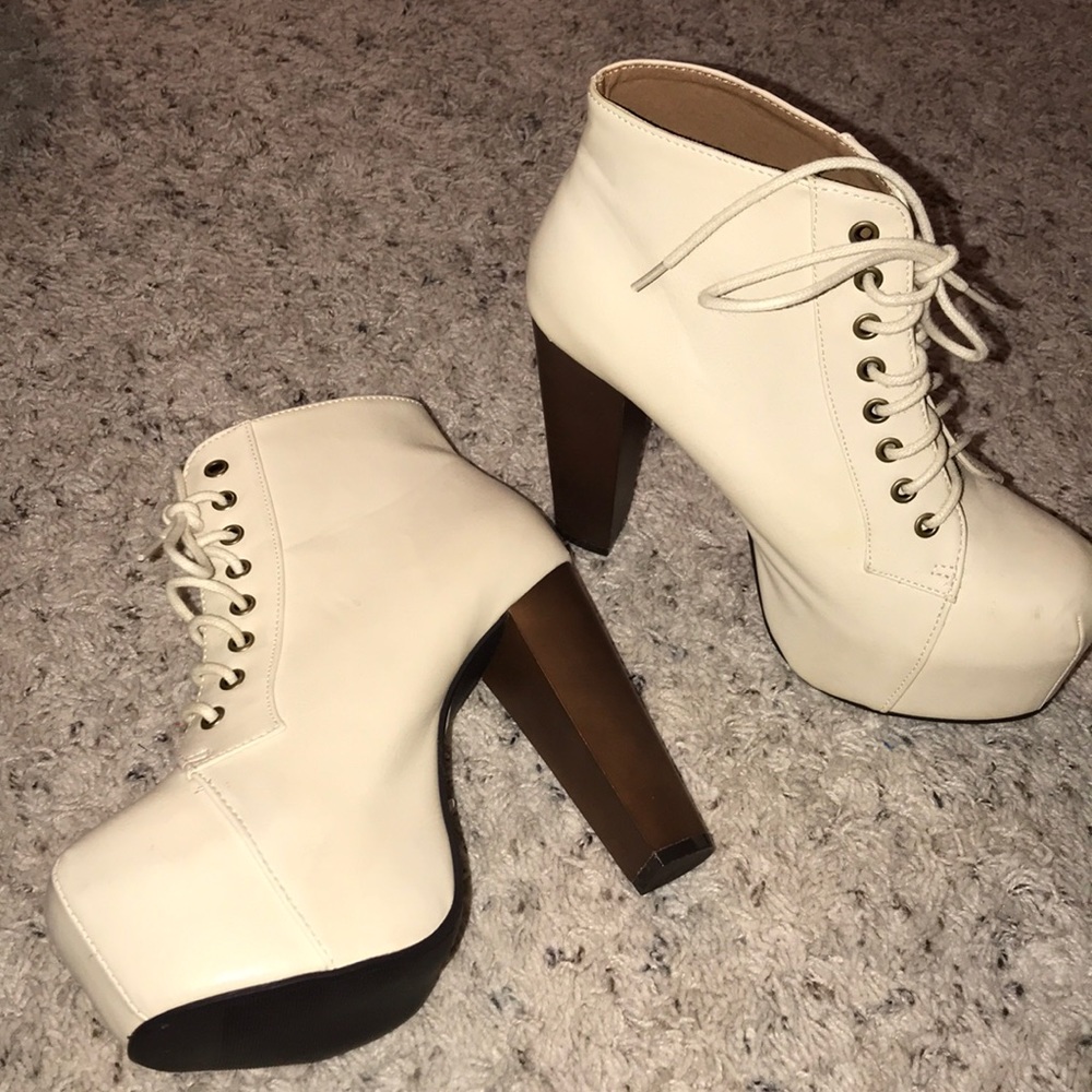 Cream leather booties (new)